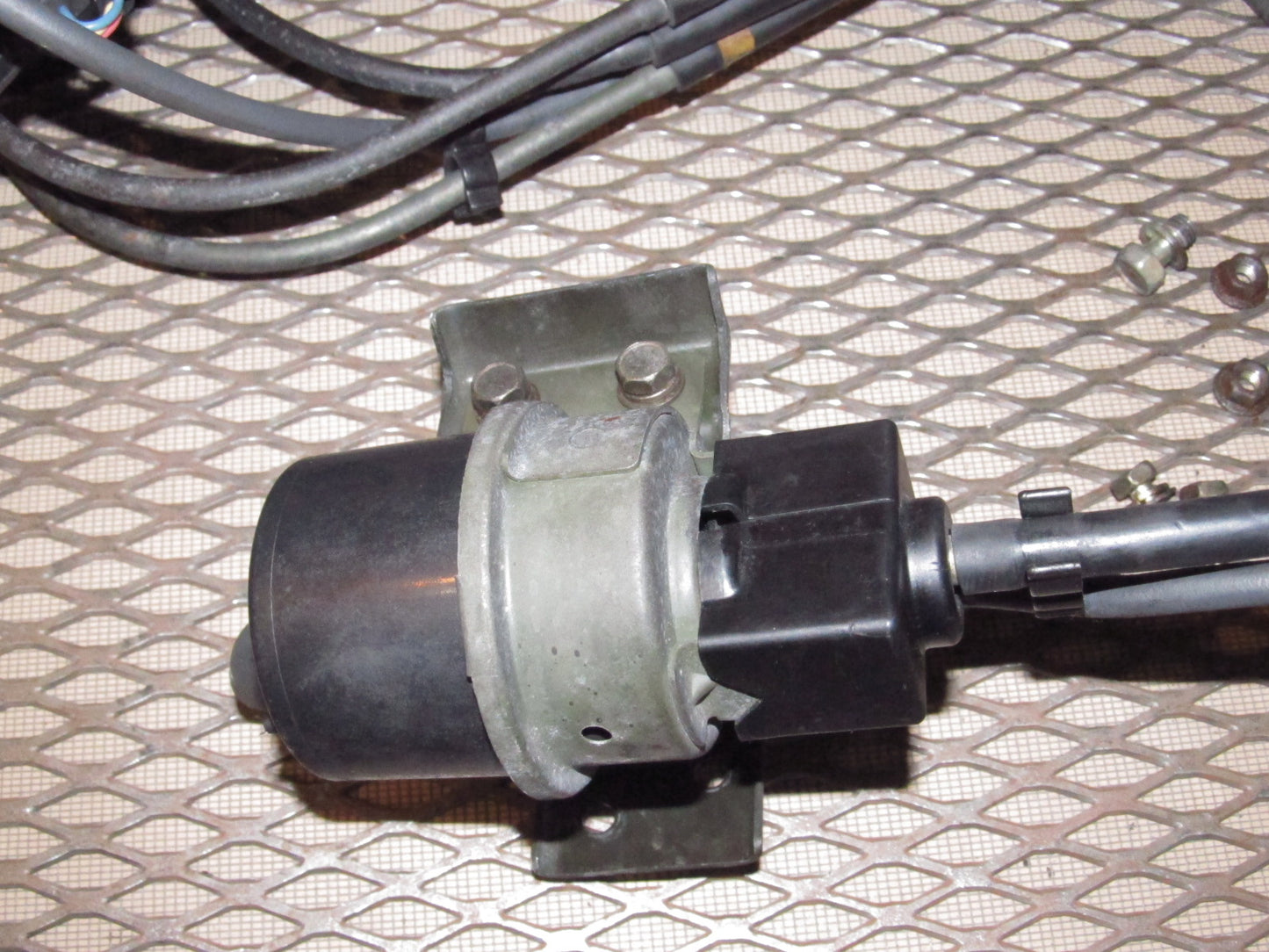 94 95 96 97 Mitsubishi 3000GT OEM Throttle Bell Crank & Actuator - DOHC NA