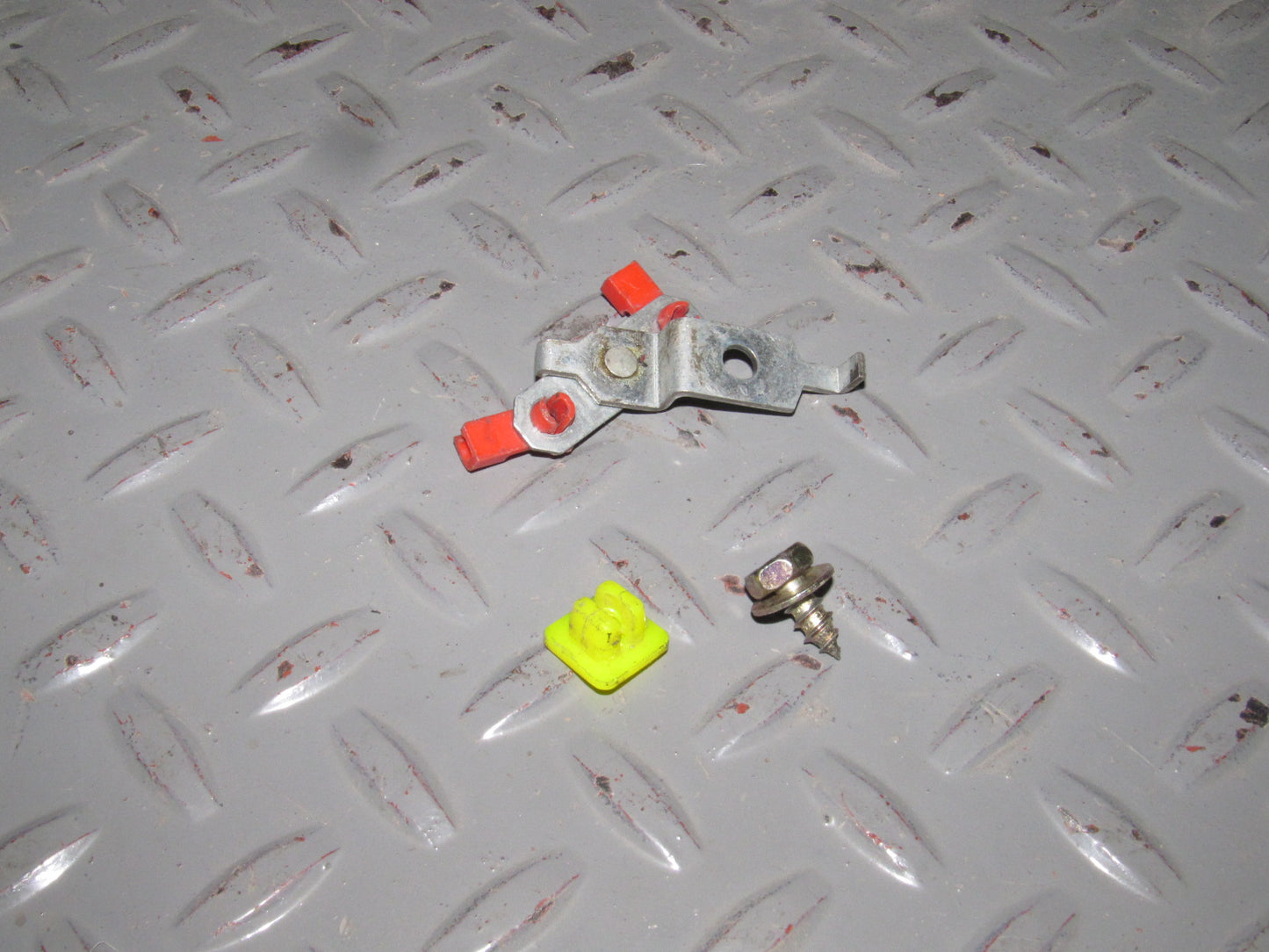 89 90 91 92 Toyota Supra OEM Door Linkage Rod Holder Clip - Right