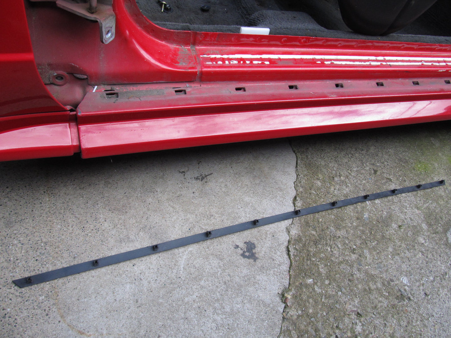 99-04 Ford Mustang OEM Door Sills Moulding - Left