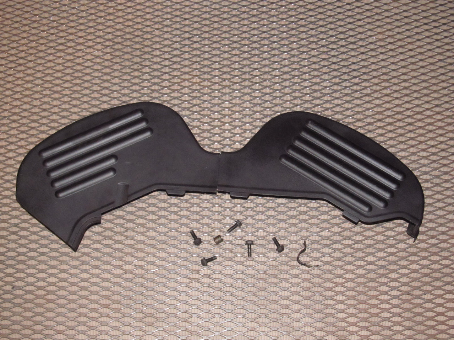 94 95 96 97 Mitsubishi 3000GT OEM Timing Belt Cover - DOHC NA
