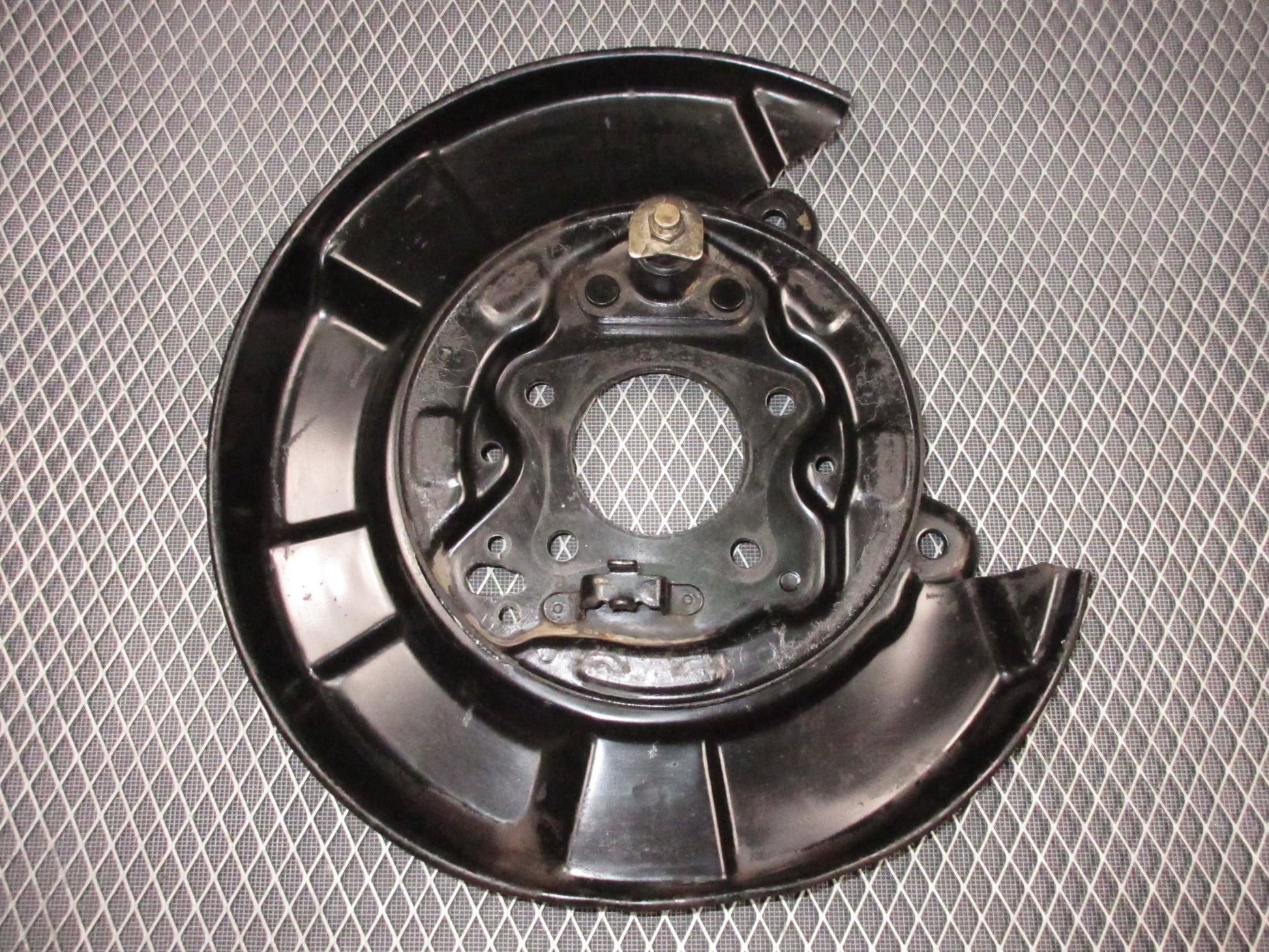 92 93 Lexus ES300 OEM Rear Spindle Dust Plate Cover - Left