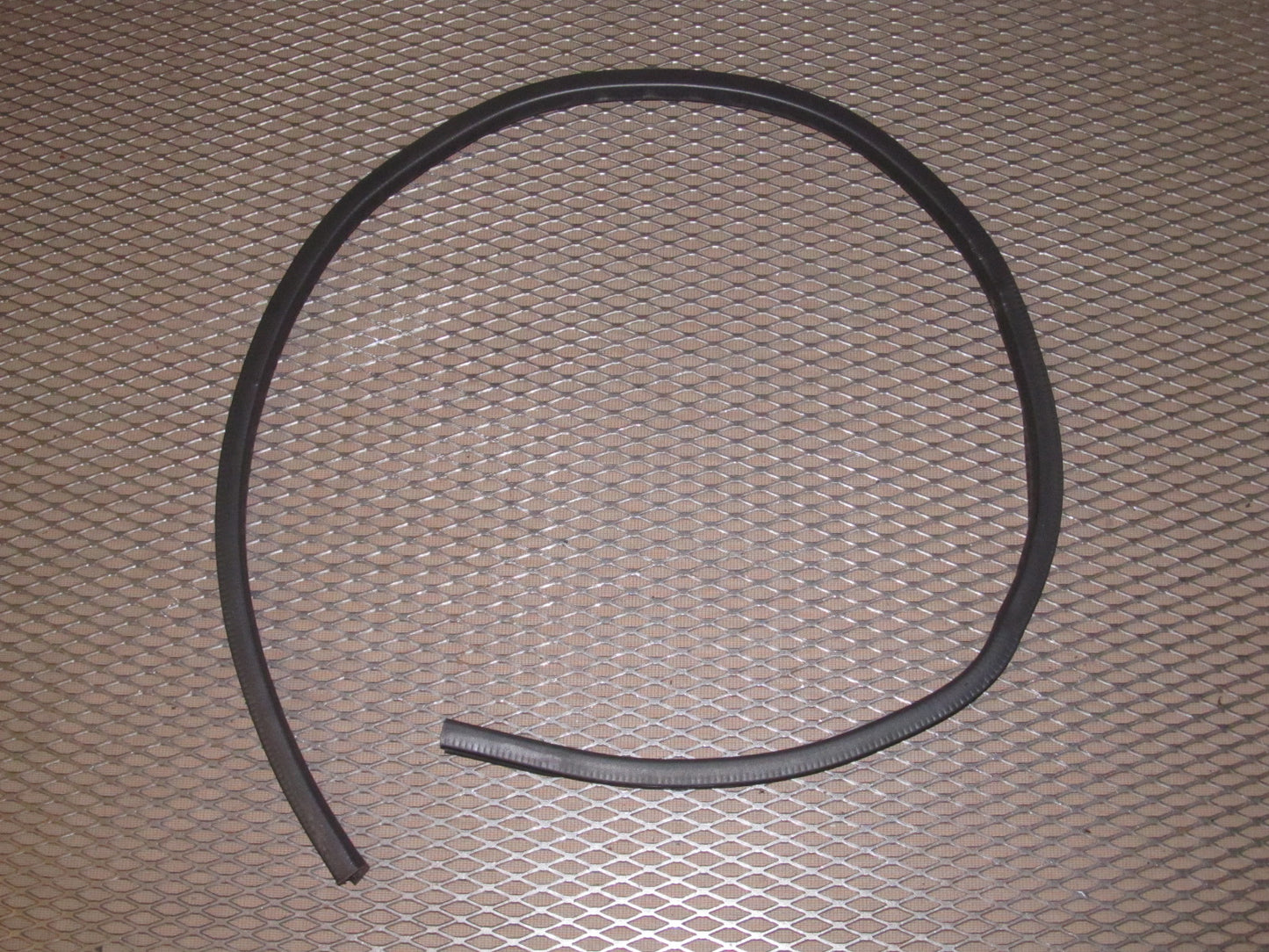 99-04 Ford Mustang Coupe OEM Door Chassis Edge Belt Line Moulding - Right