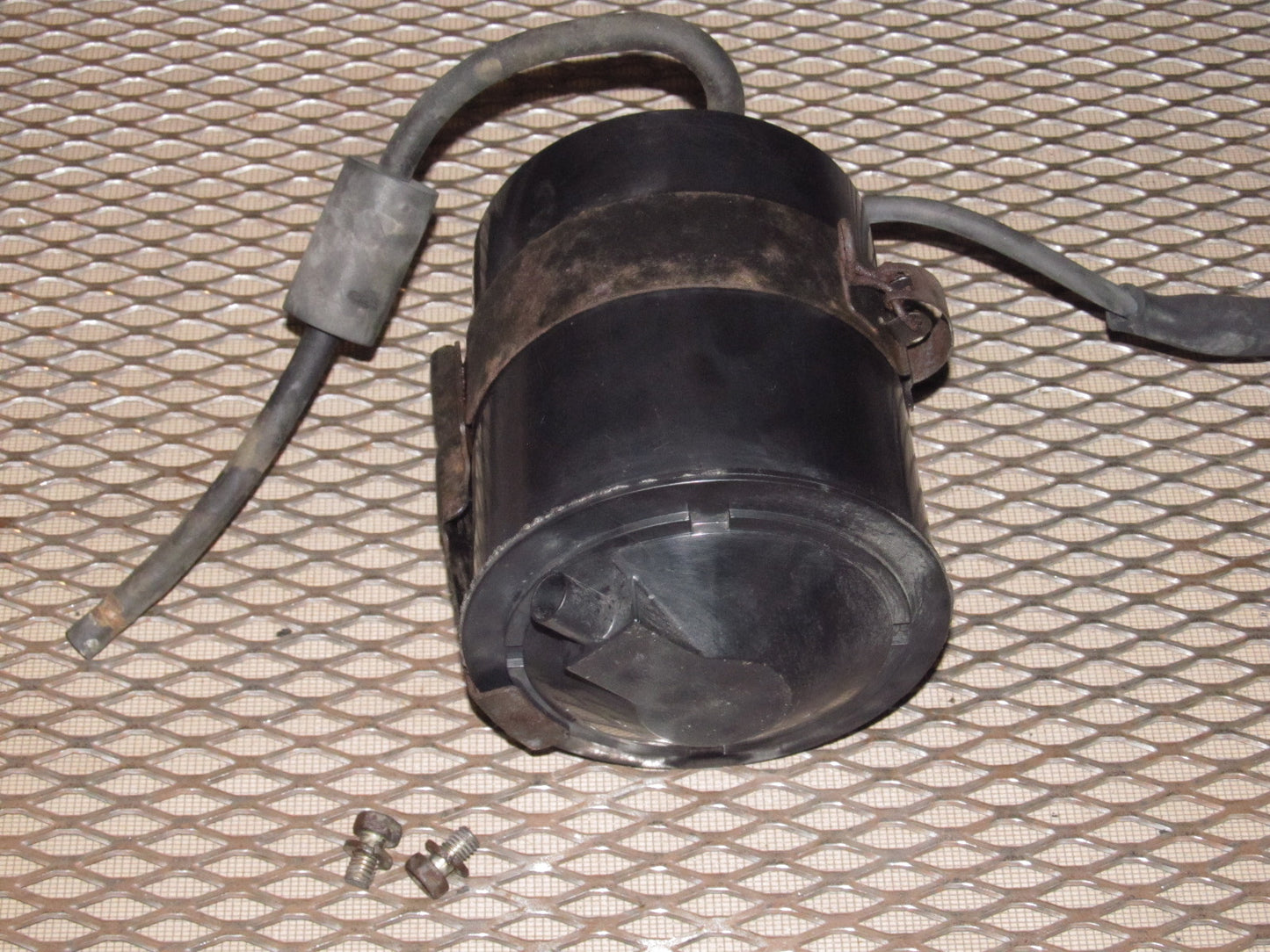 94 95 96 97 Mitsubishi 3000GT OEM Evap Tank Emission Charcoal Canister - DOHC NA