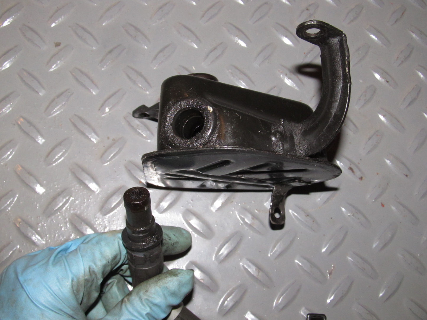 88 89 90 91 Honda CRX D15 1.5L  Engine Oil Breather Chamber Tank