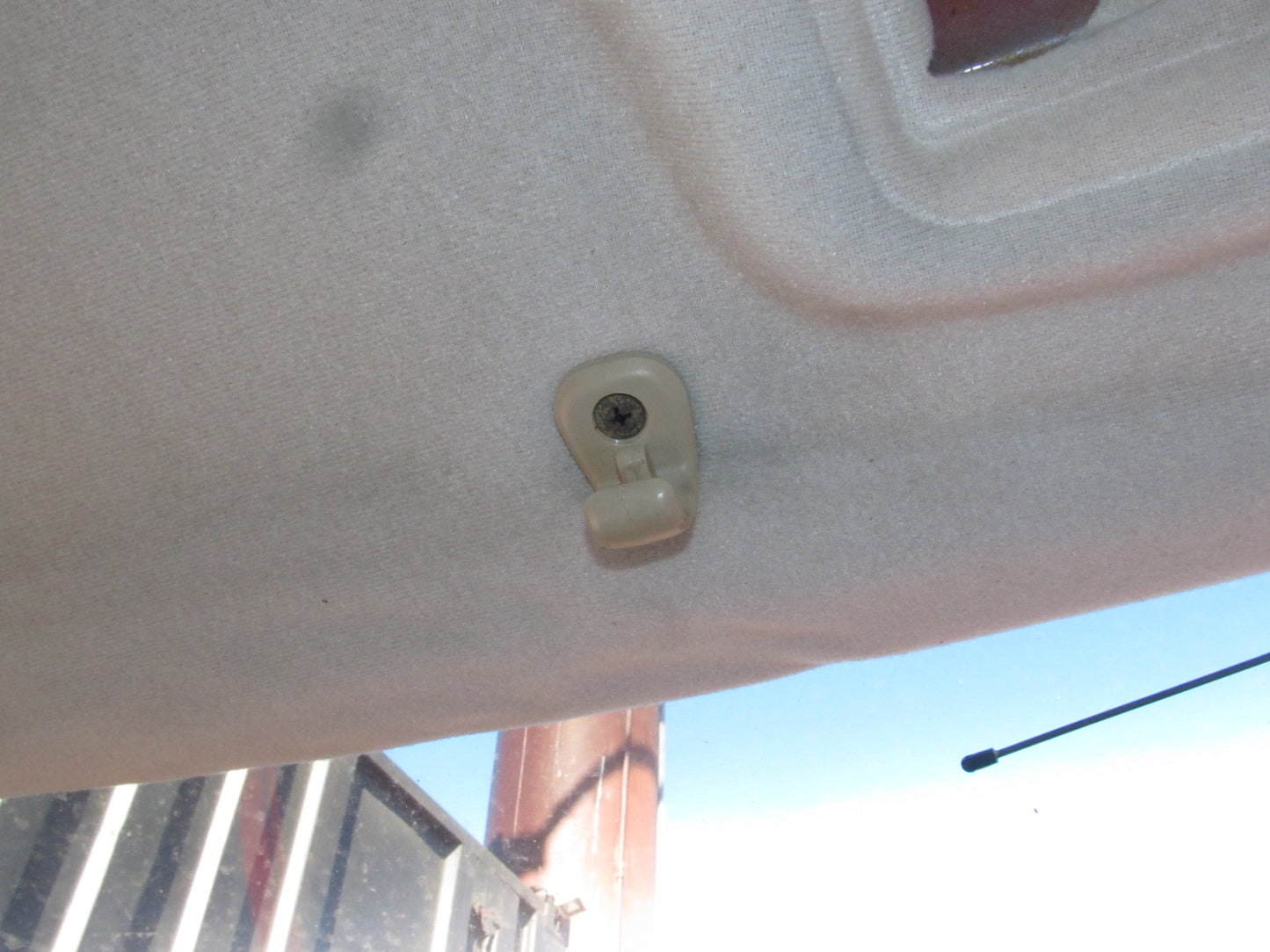 94 95 96 97 Mitsubishi 3000GT OEM Sun Visor Holder Clip - Left