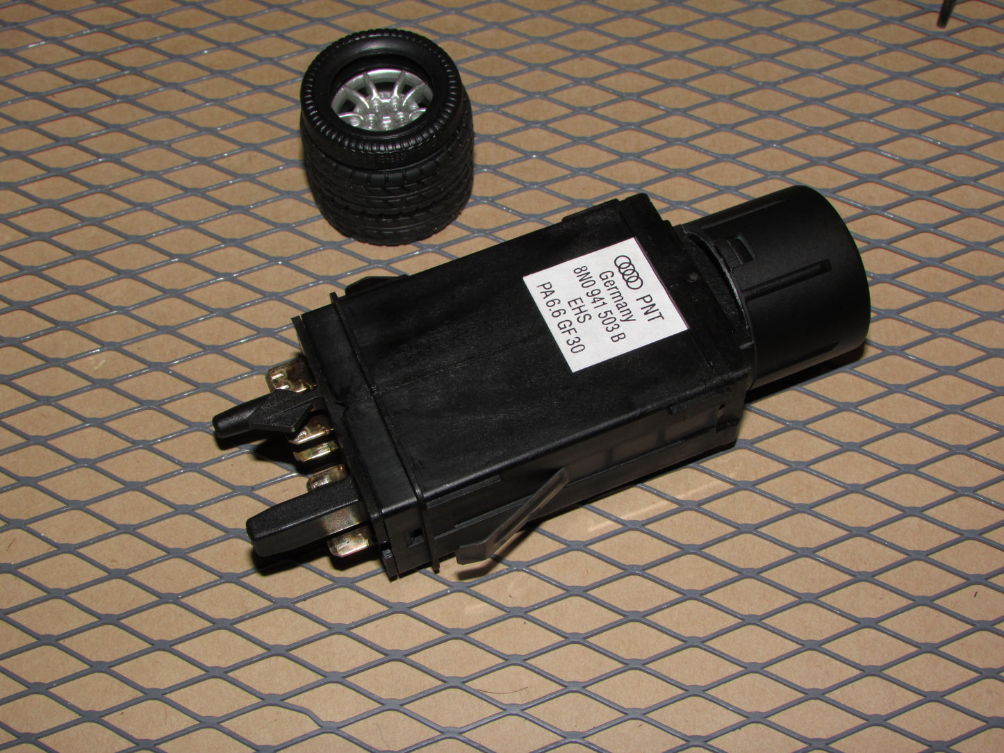 99 00 01 02 03 04 05 06 Audi TT OEM Rear Defroster Switch