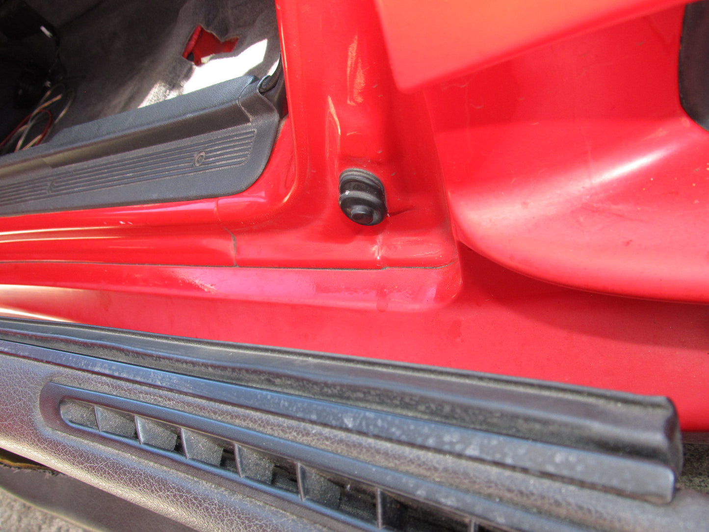 94 95 96 97 Mitsubishi 3000GT OEM Door Panel Window Guide Moulding - Left
