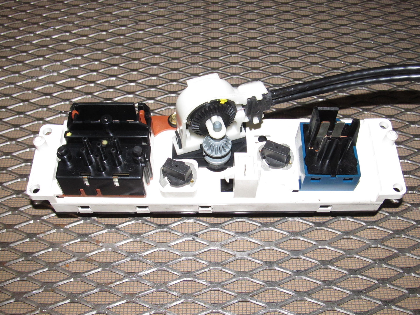 99-04 Ford Mustang OEM Climate Control Unit
