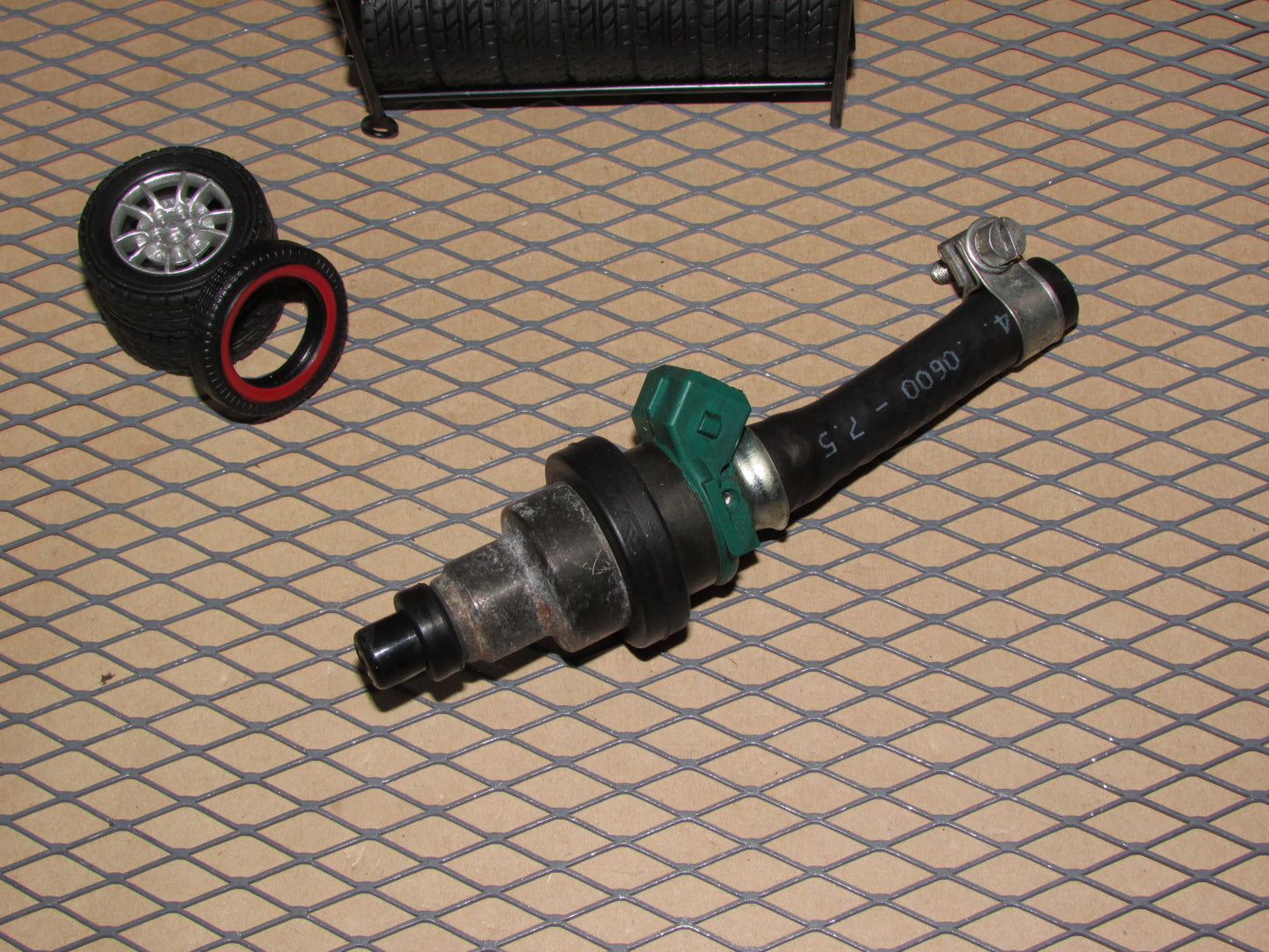 83 84 85 86 87 88 89 90 91 Volkswagen Vanagon OEM Fuel Injector & Hose