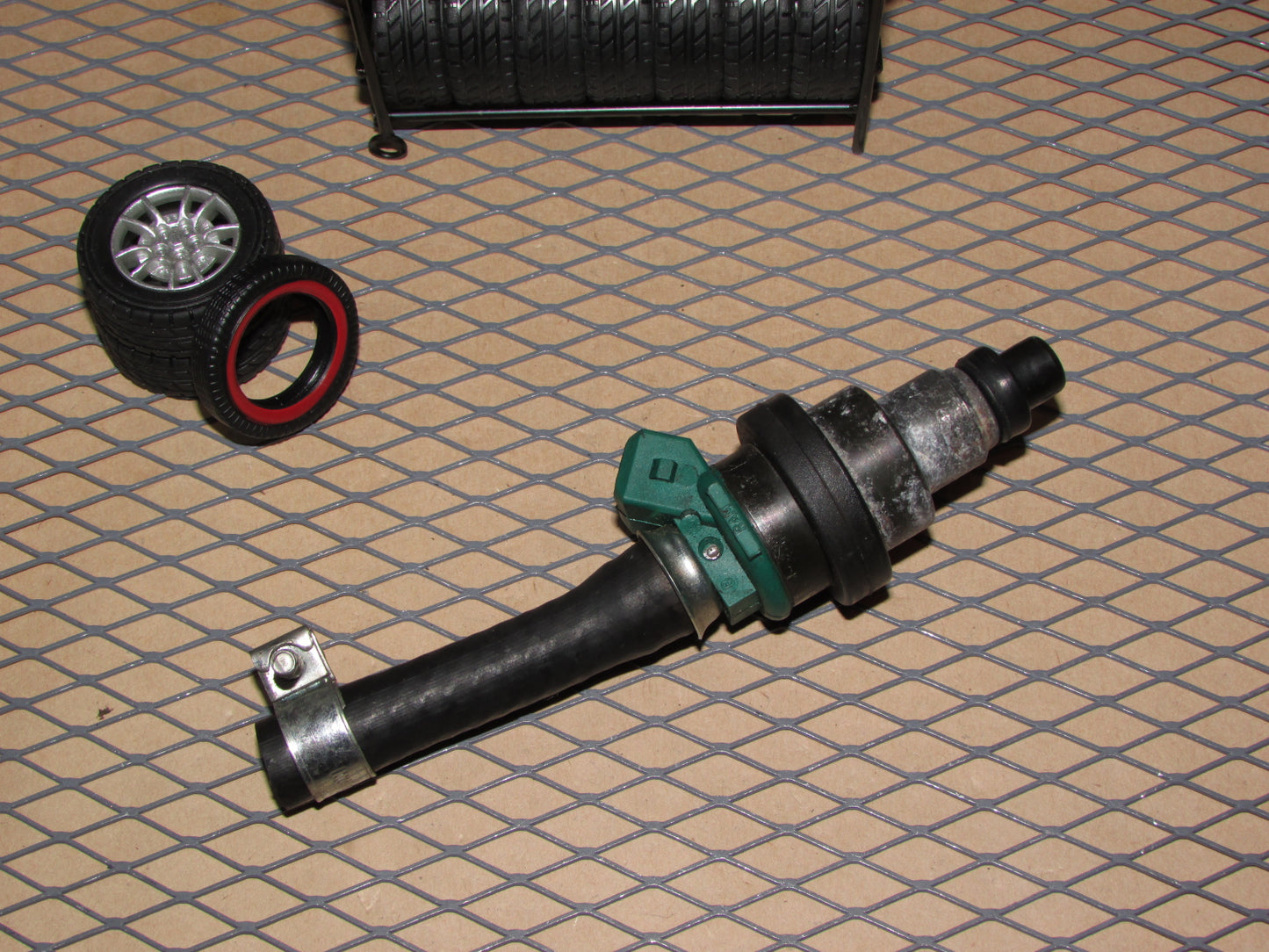 83 84 85 86 87 88 89 90 91 Volkswagen Vanagon OEM Fuel Injector & Hose