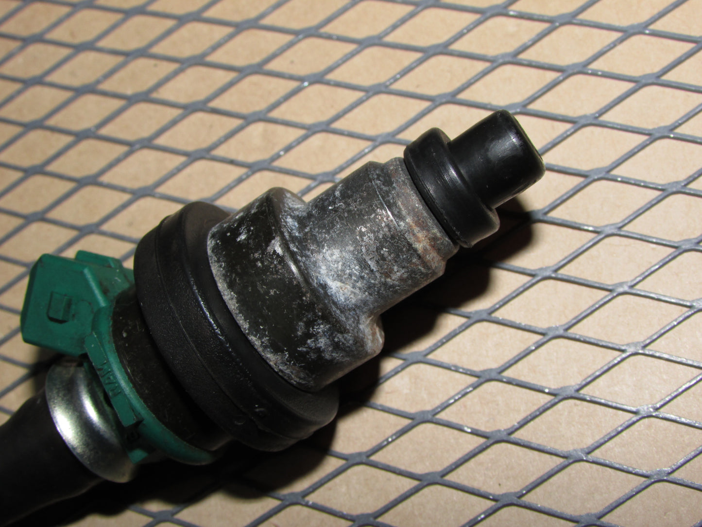 83 84 85 86 87 88 89 90 91 Volkswagen Vanagon OEM Fuel Injector & Hose