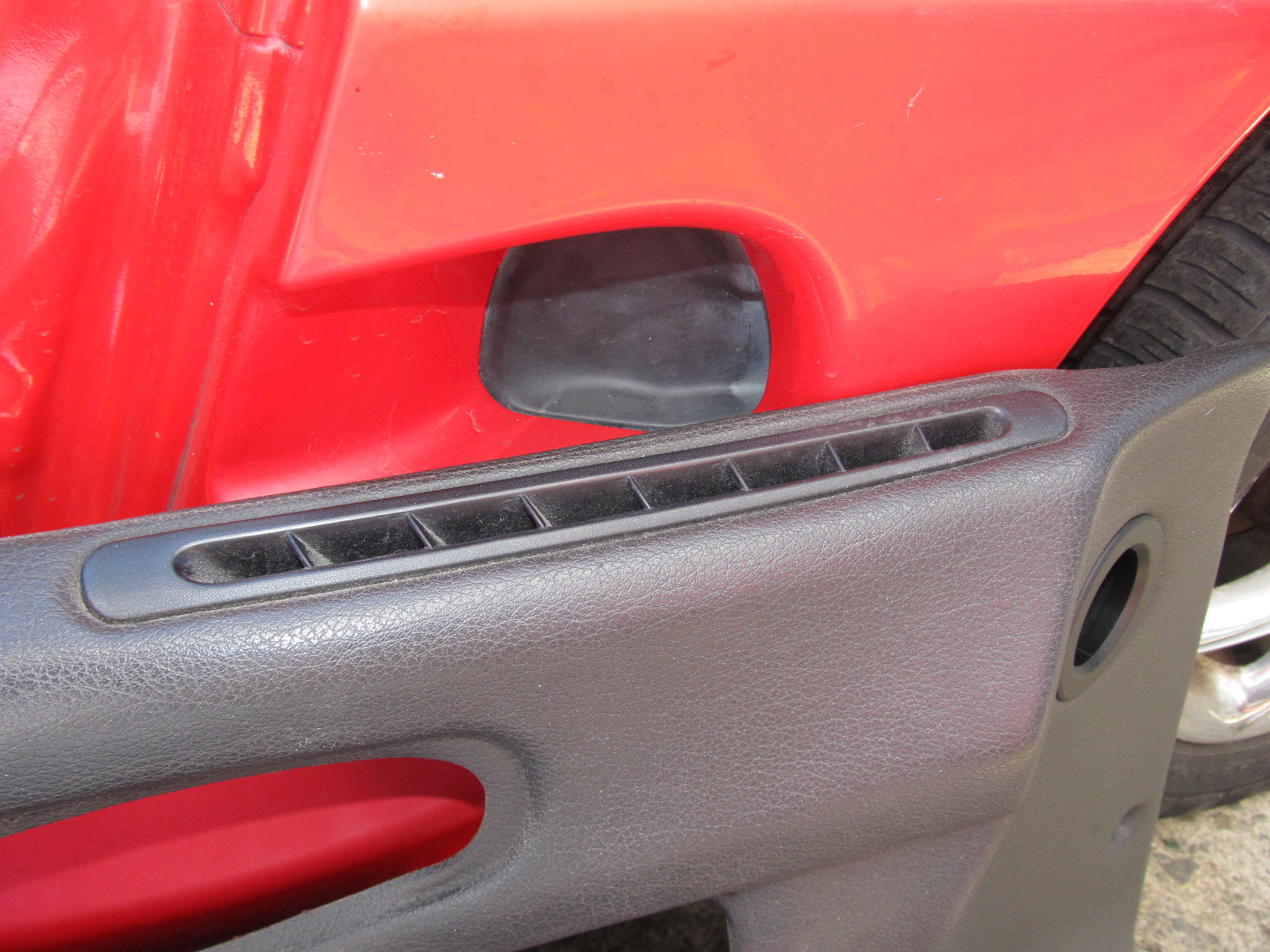 94 95 96 97 Mitsubishi 3000GT OEM Front Door Panel Window Defroster Vent - Left