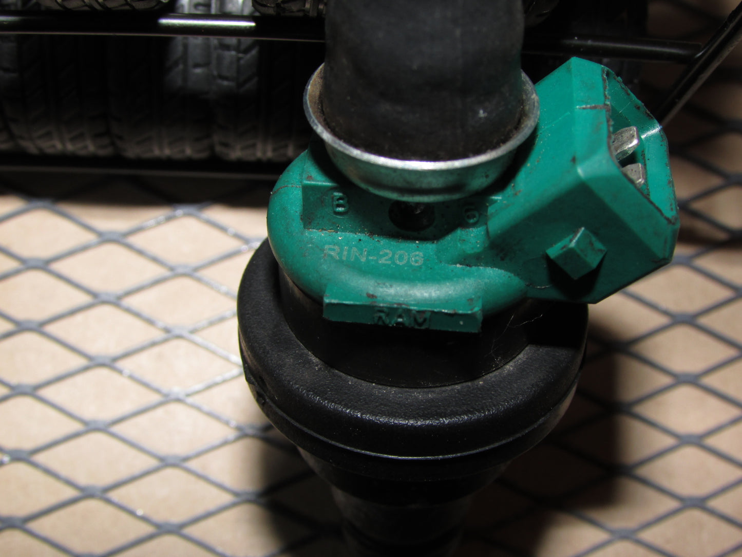 83 84 85 86 87 88 89 90 91 Volkswagen Vanagon OEM Fuel Injector & Hose