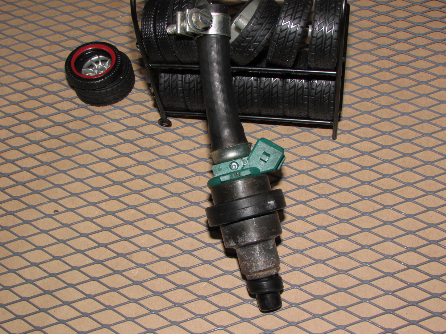 83 84 85 86 87 88 89 90 91 Volkswagen Vanagon OEM Fuel Injector & Hose