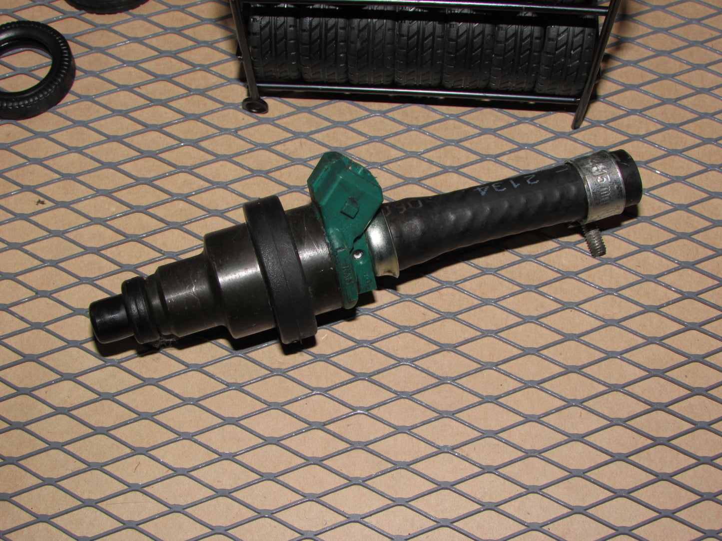 83 84 85 86 87 88 89 90 91 Volkswagen Vanagon OEM Fuel Injector & Hose