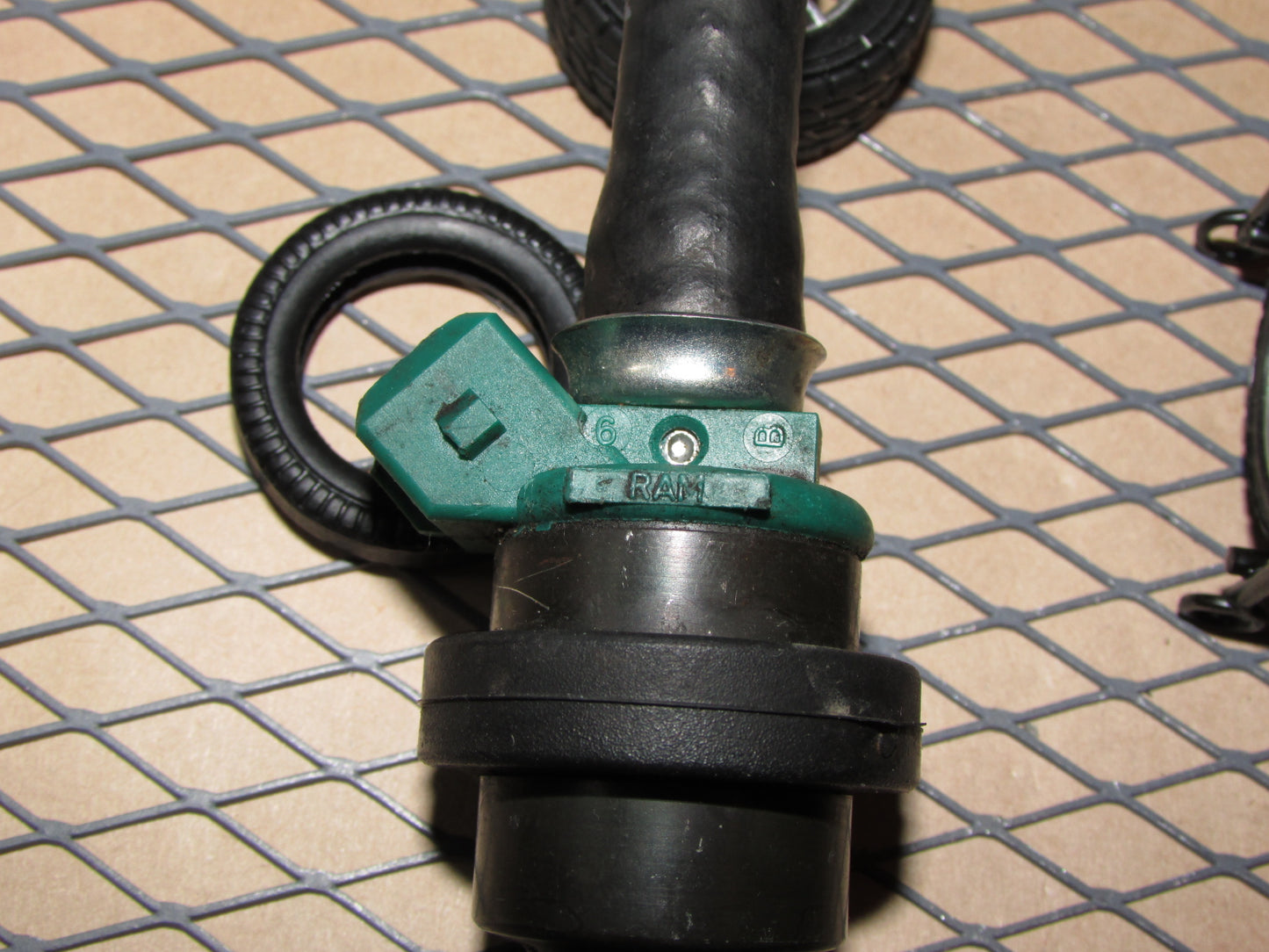 83 84 85 86 87 88 89 90 91 Volkswagen Vanagon OEM Fuel Injector & Hose