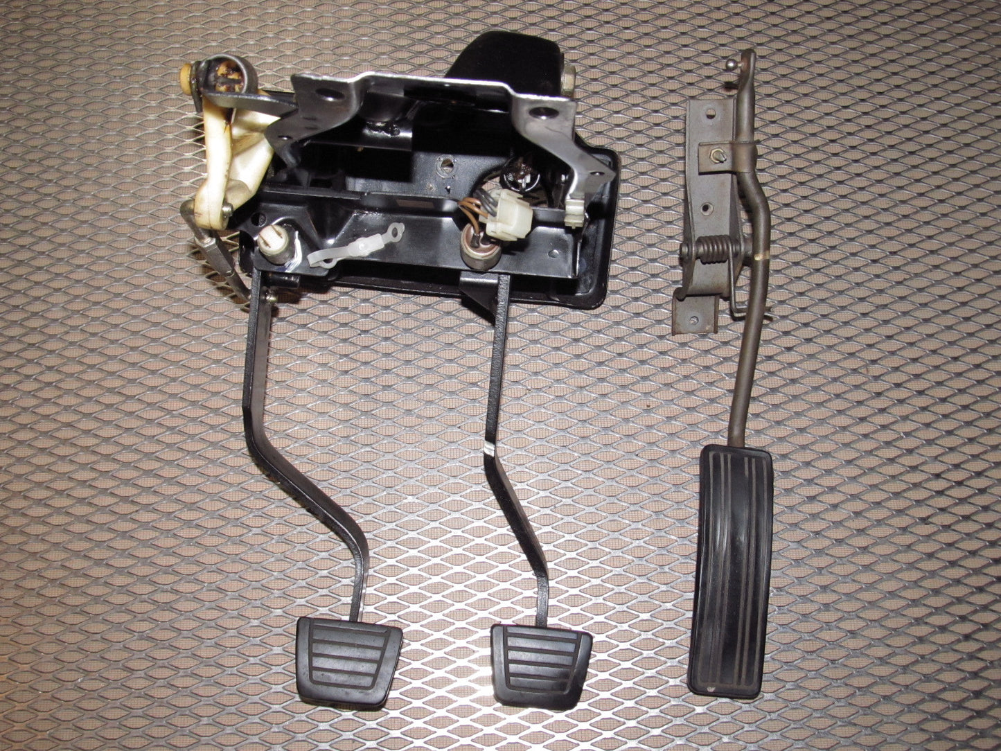 79 80 Datsun 280zx OEM Pedal Assembly - M/T