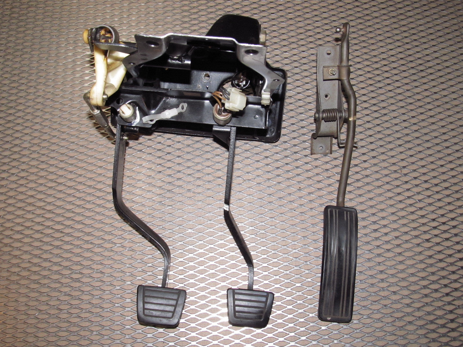 79 80 Datsun 280zx OEM Pedal Assembly - M/T