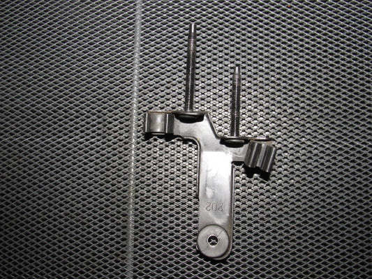 94 95 96 97 98 99 Toyota Celica 2.2L 5SFE A/C Fitting Hose Holder Bracket