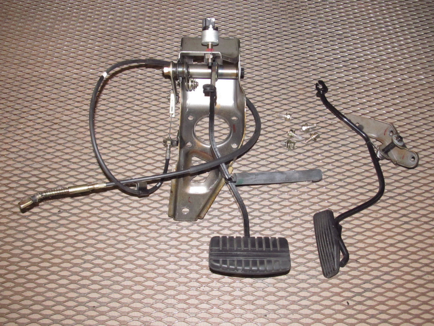 94 95 96 97 Mitsubishi 3000GT OEM Automatic Transmission Pedal Assembly