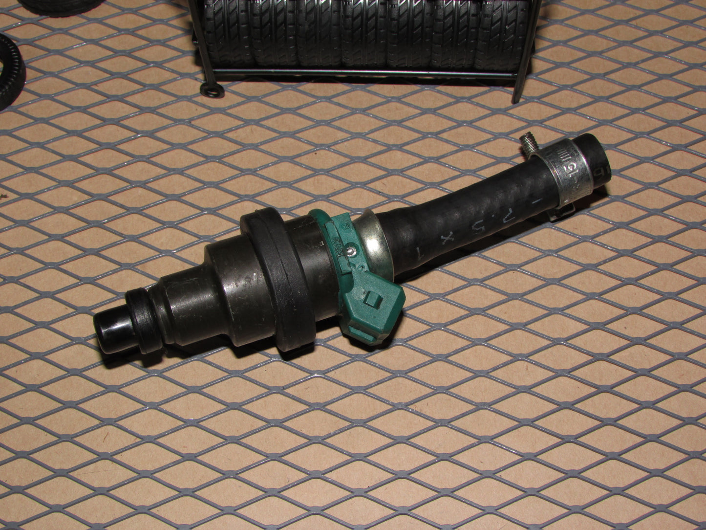 83 84 85 86 87 88 89 90 91 Volkswagen Vanagon OEM Fuel Injector & Hose