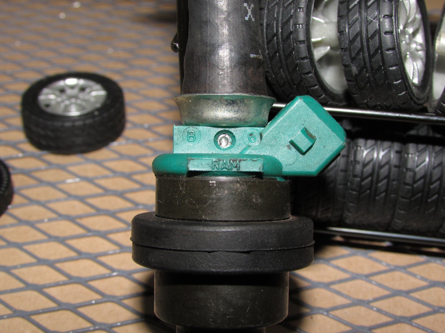 83 84 85 86 87 88 89 90 91 Volkswagen Vanagon OEM Fuel Injector & Hose