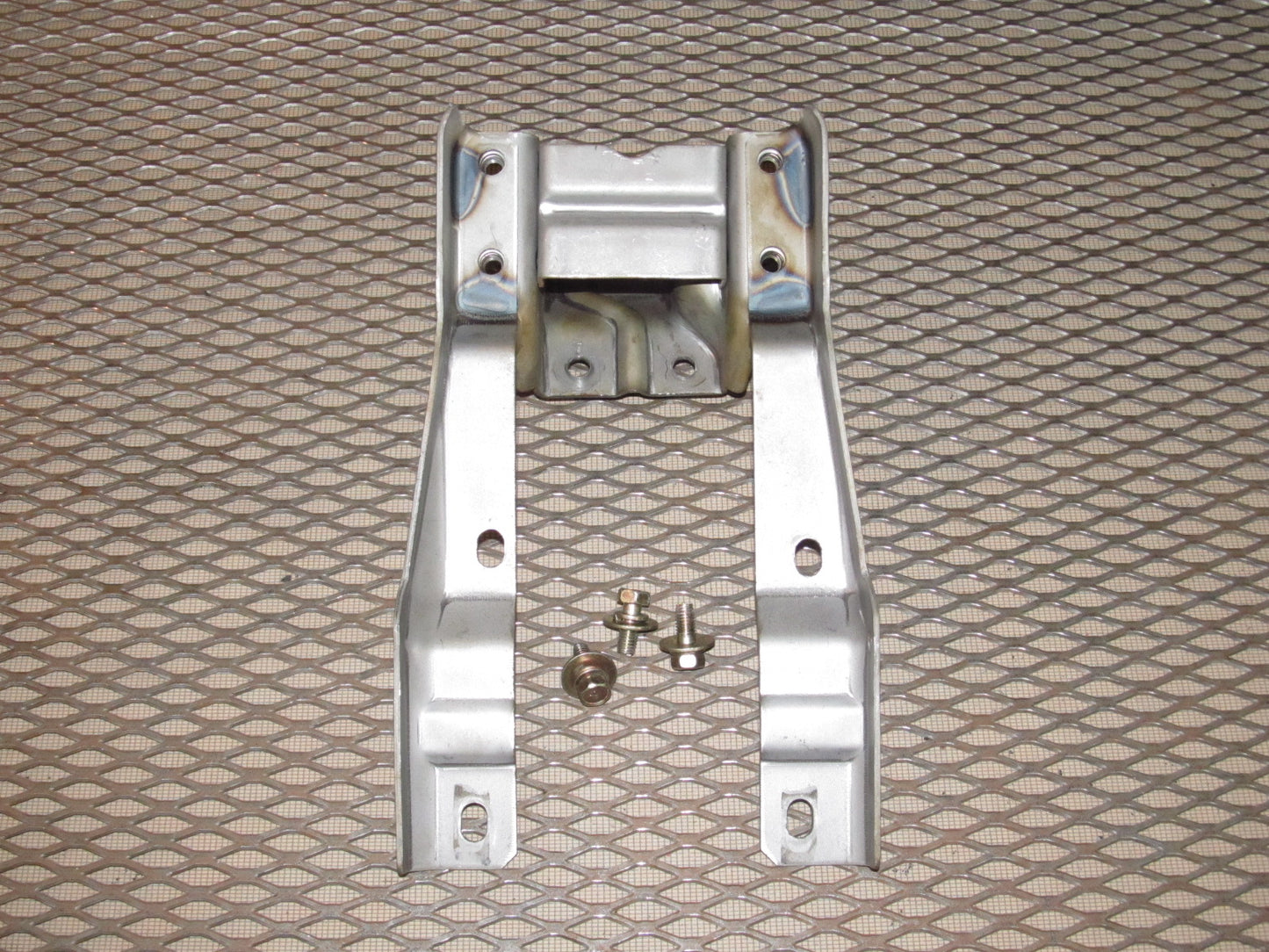 94 95 96 97 Mitsubishi 3000GT OEM Steering Column Mounting Bracket