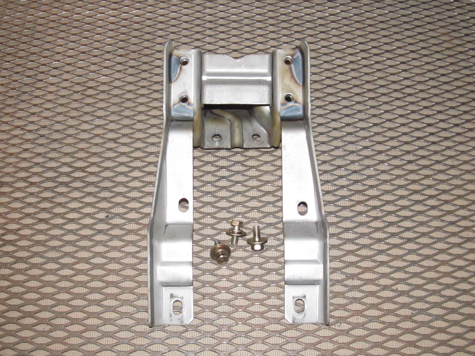 94 95 96 97 Mitsubishi 3000GT OEM Steering Column Mounting Bracket