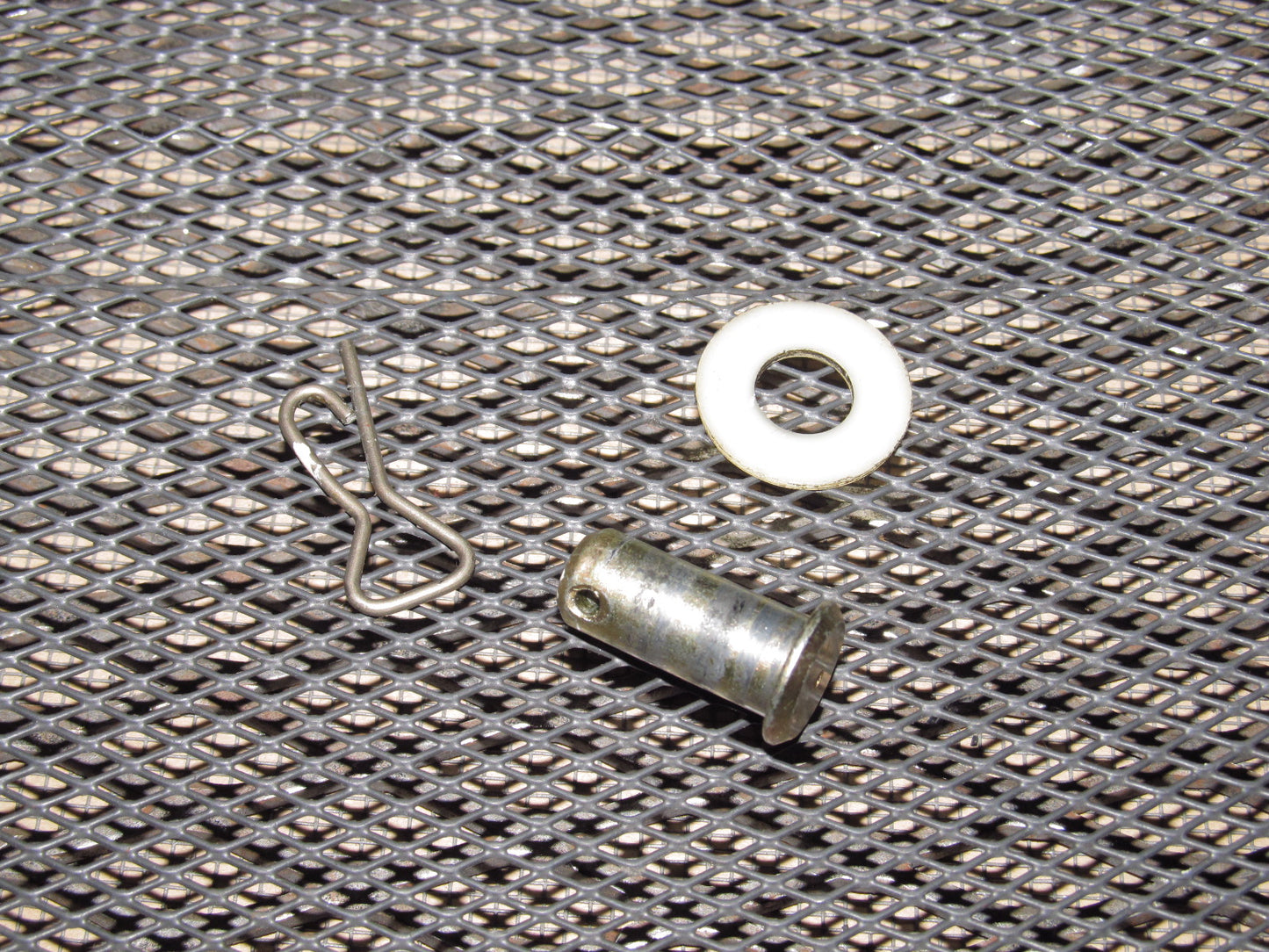 94 95 96 97 Mitsubishi 3000GT OEM Brake Booster Lock Pin