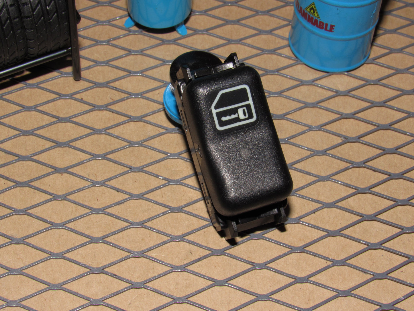 94 95 Mercedes S600 OEM Dash Central Power Door Lock Switch