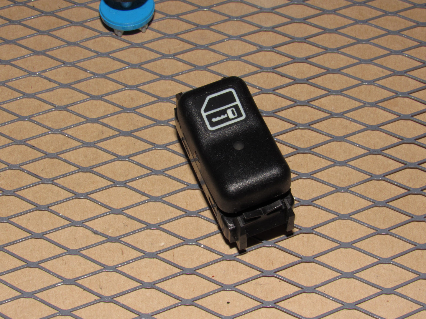 94 95 Mercedes S600 OEM Dash Central Power Door Lock Switch