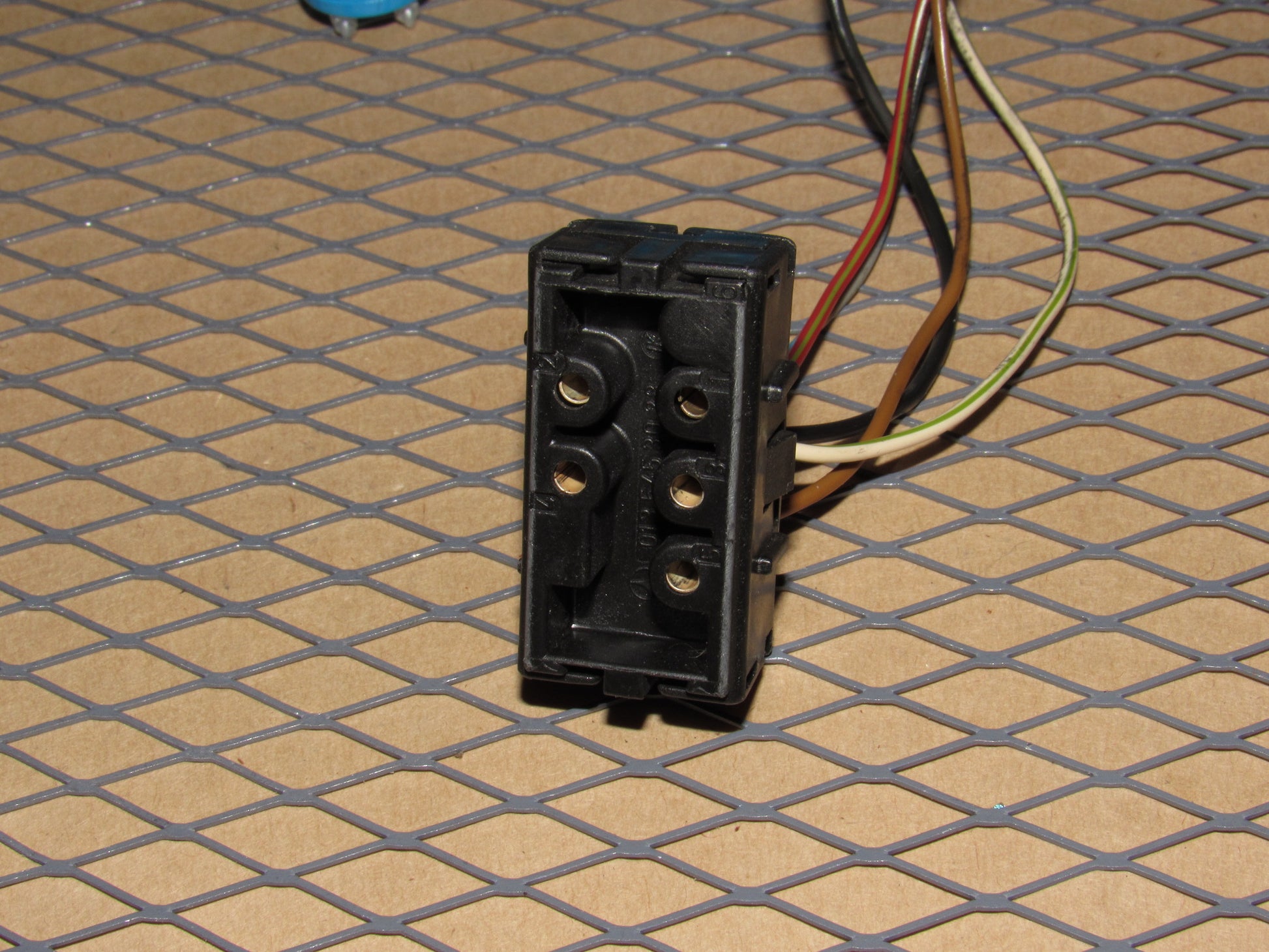 94 95 Mercedes S600 OEM Dash Central Power Door Lock Switch Pigtail Harness