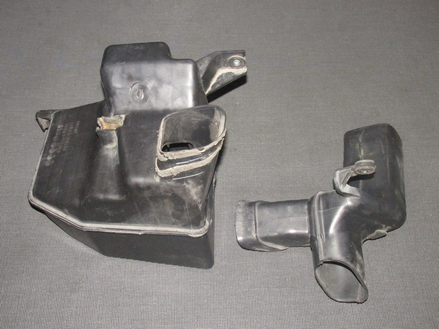 94 95 96 97 98 99 Toyota Celica OEM 2.2L 5SFE Air Intake Resonator
