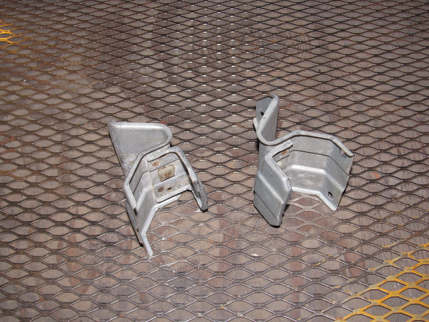 88 89 90 91 Honda CRX Door Panel Mounting Bracket Set
