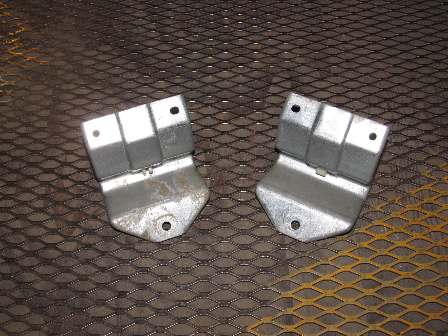 88 89 90 91 Honda CRX Door Panel Mounting Bracket Set