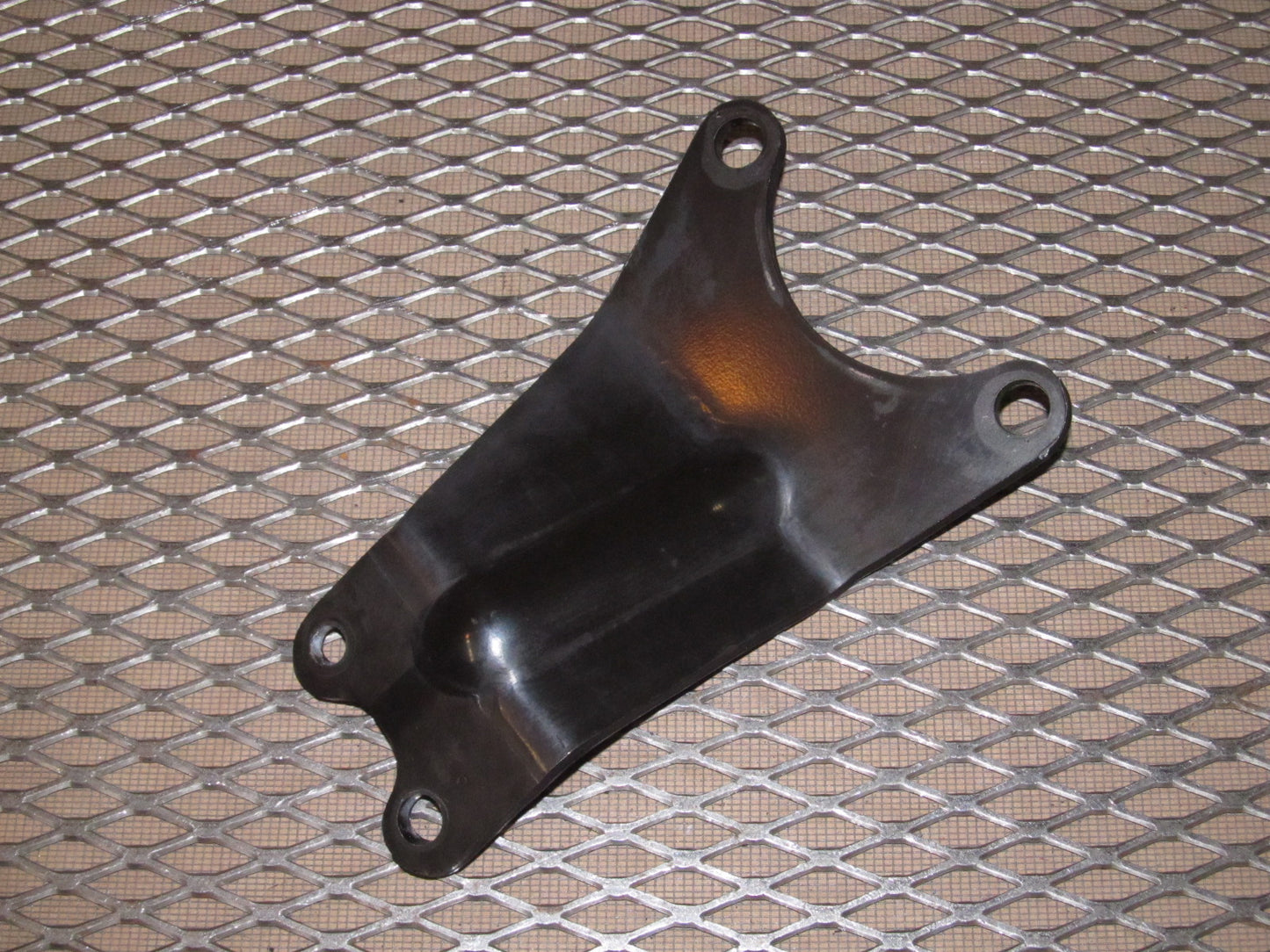 99-00 Ford Mustang V6 3.8L OEM Power Steering Pump Mounting Bracket Brace