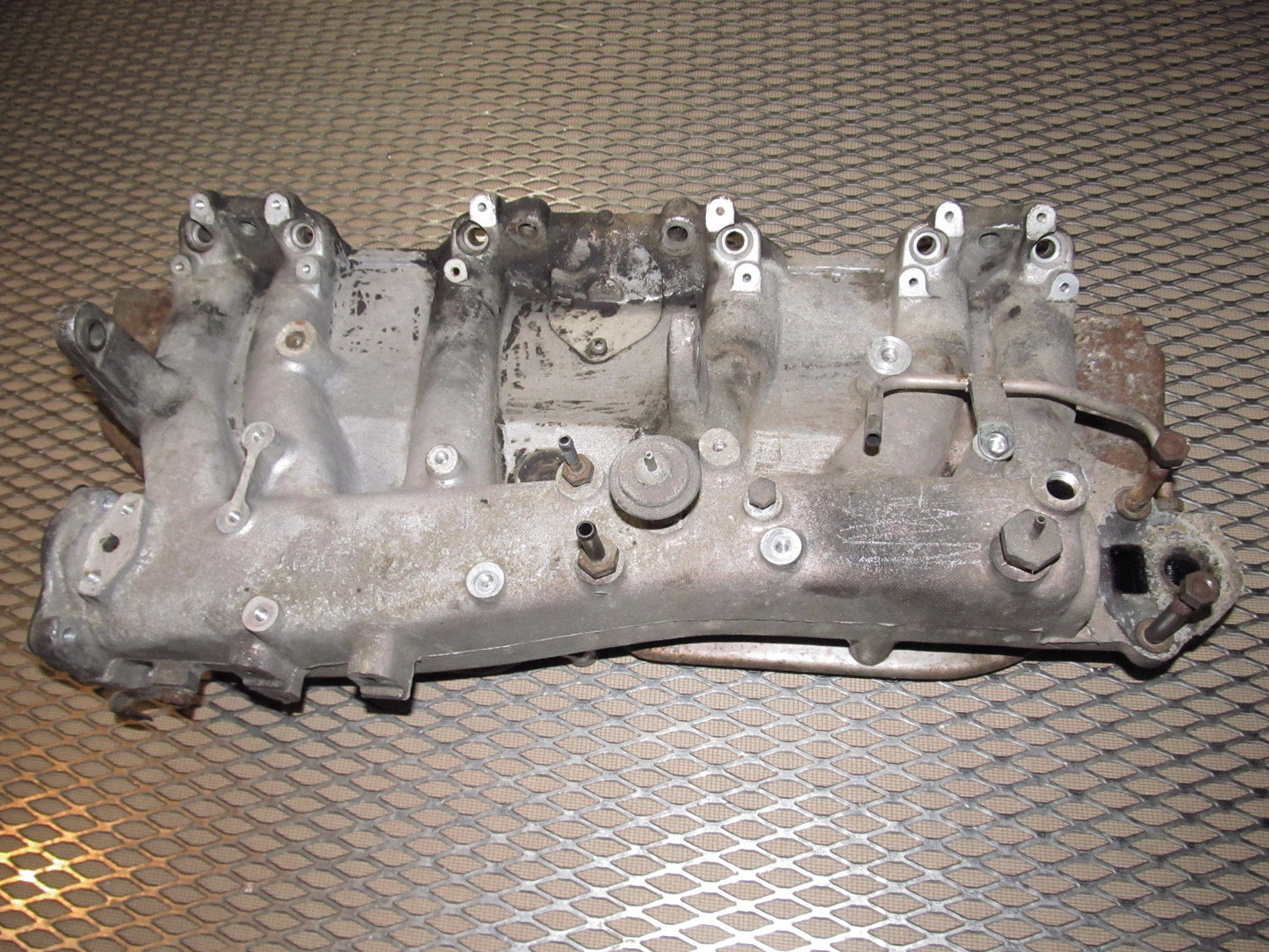 79 80 Datsun 280zx OEM Intake Manifold - 2.8L I6