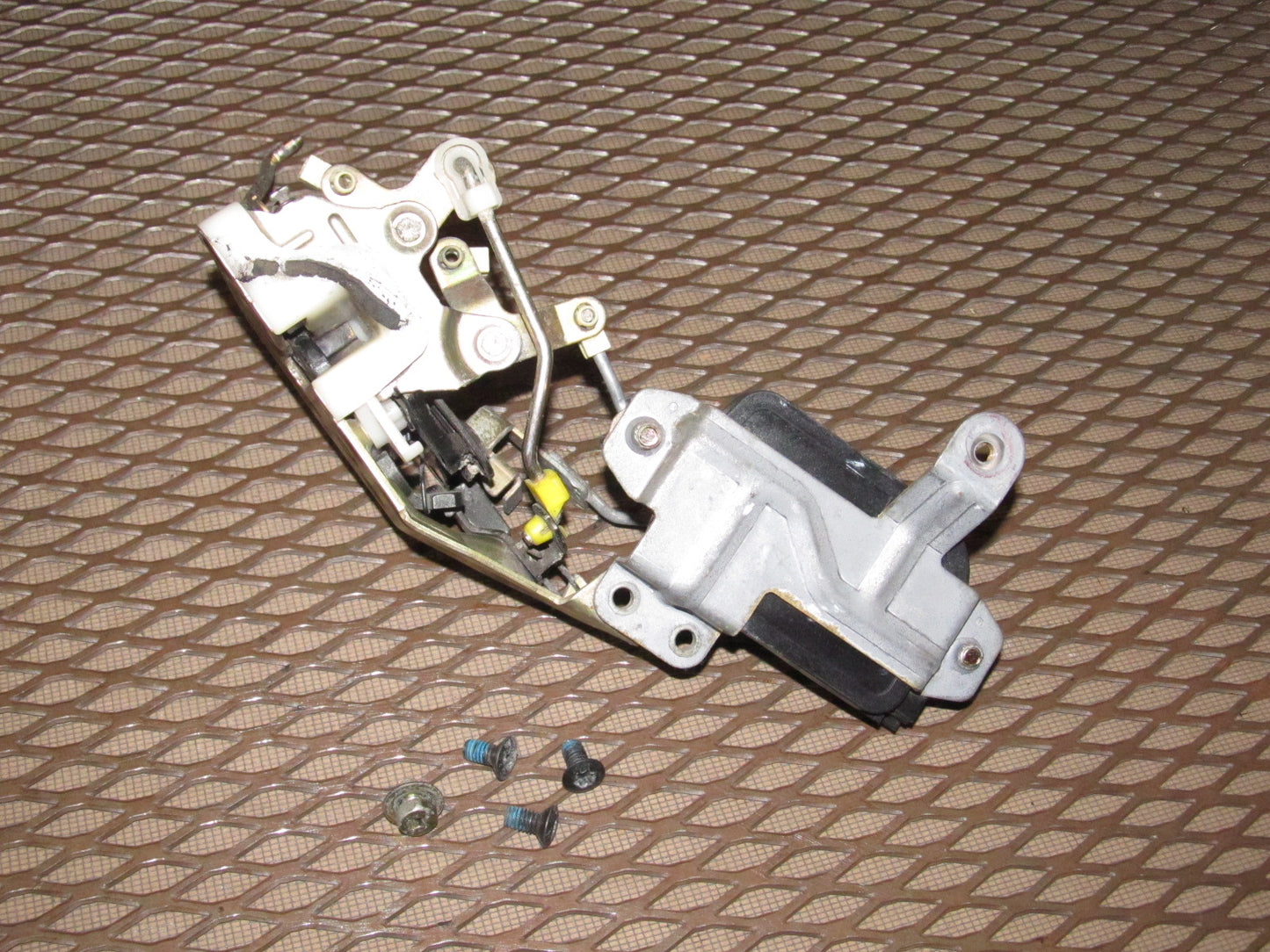 94 95 96 97 Mitsubishi 3000GT OEM Door Latch & Actuator - Left