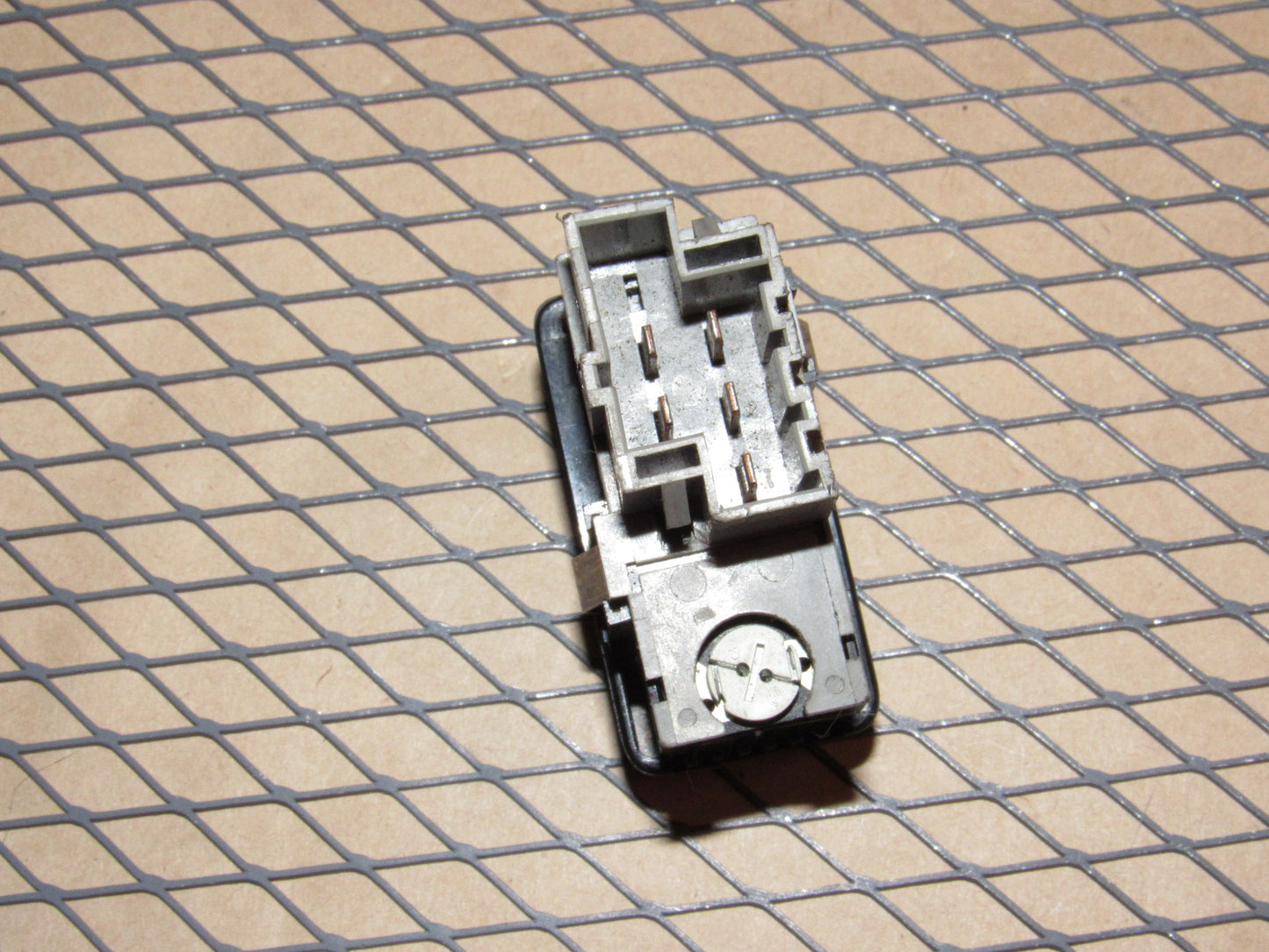 97 98 Volvo S90 OEM Power Antenna Switch