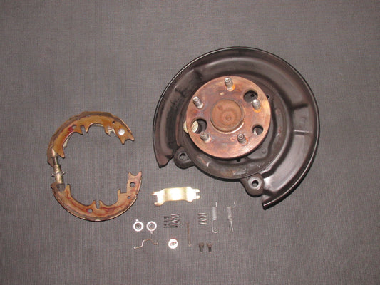 94 95 96 97 98 99 Toyota Celica Convertible Wheel Spindle & Hub - Rear Right