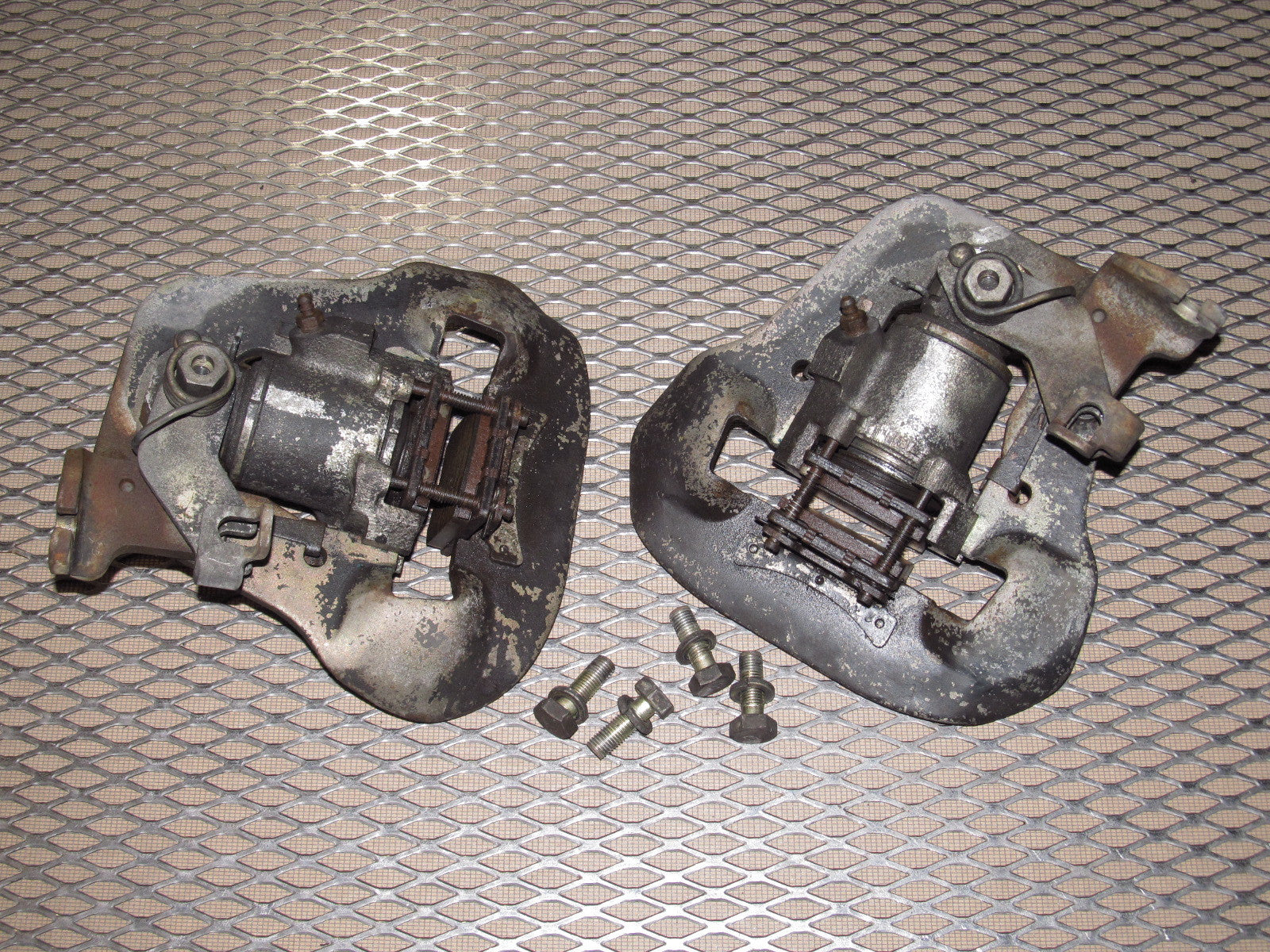 79 80 Datsun 280zx OEM Brake Caliper - Rear Set