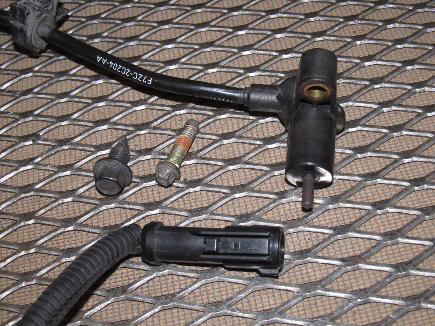 99-04 Ford Mustang 3.8L V6 OEM Front ABS Anti Lock Brake Sensor - Right