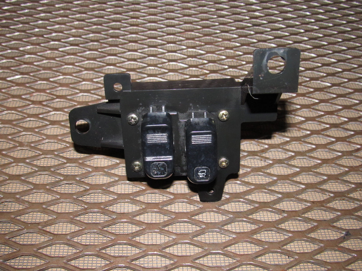 94 95 96 97 Mitsubishi 3000GT OEM Window Switch - Right