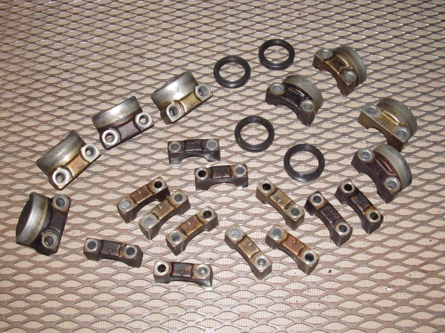 94 95 96 97 Mitsubishi 3000GT OEM Engine Camshaft Bearing Cap - DOHC NA