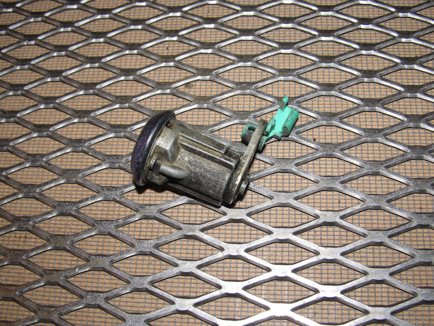 84 85 Mazda RX7 OEM Exterior Door Lock Tumbler - Right