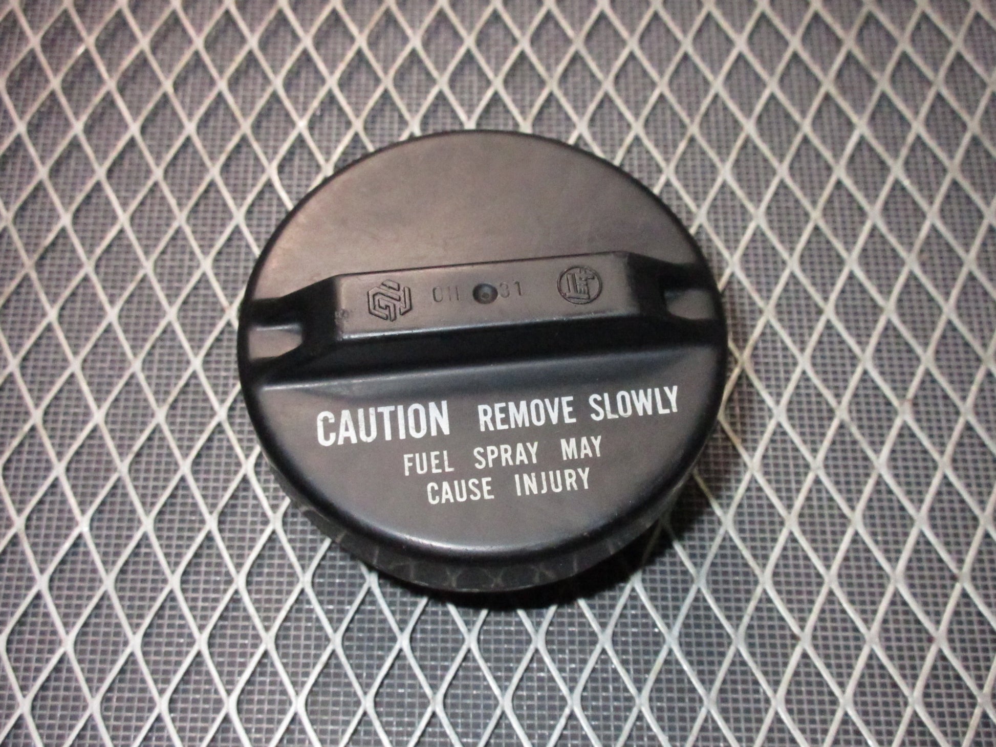 92 93 Lexus ES300 OEM Gas Cap