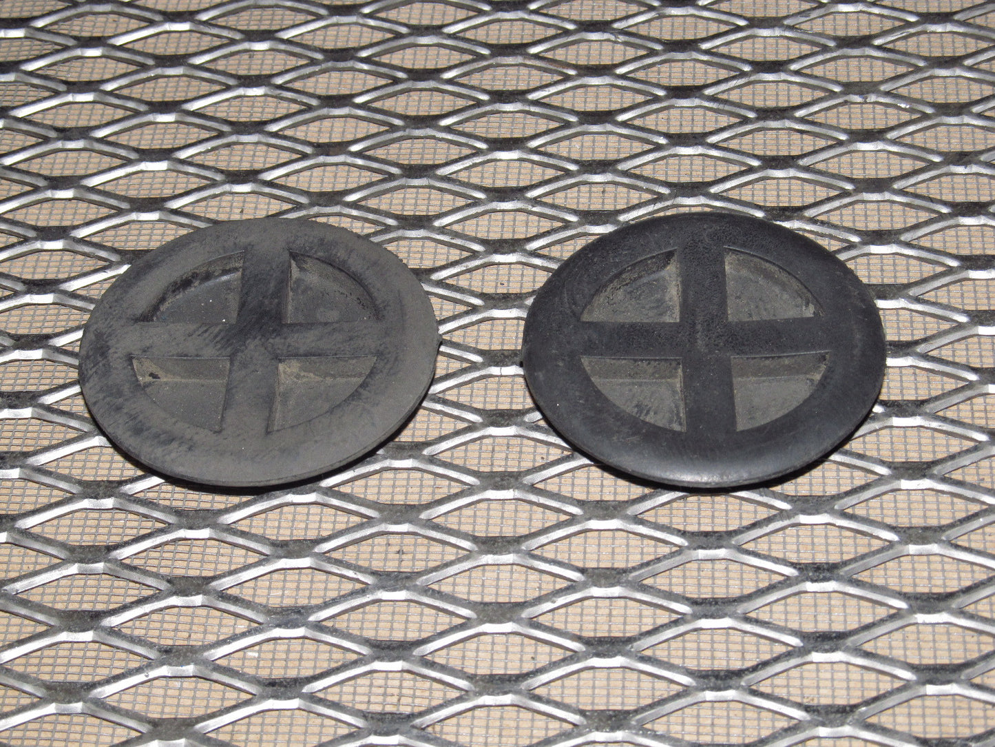 97 98 99 Mitsubishi Eclipse OEM Rear Control Arm Protector Cap