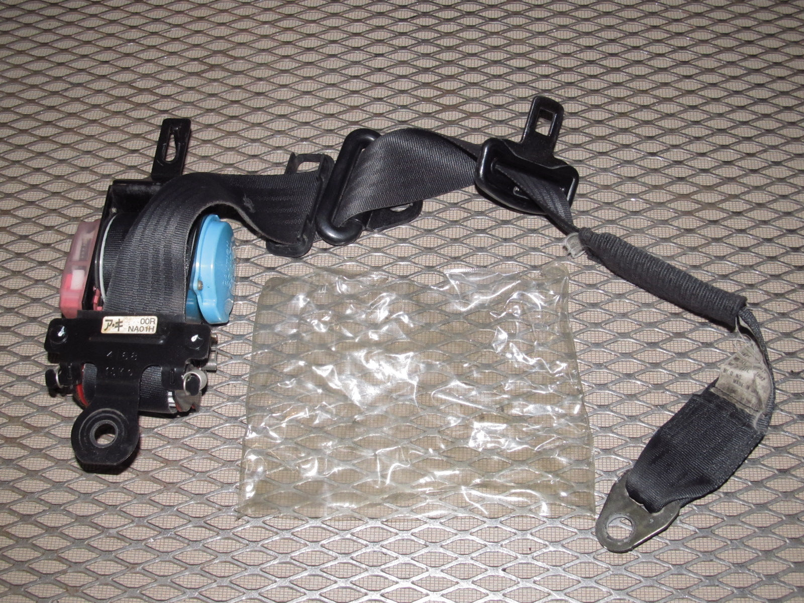 9093 Mazda Miata OEM Seat Belt Right