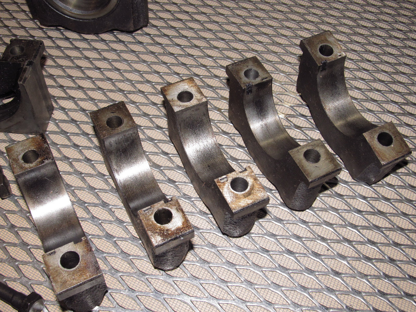 79 80 Datsun 280zx OEM Engine Crankshaft Bearing Cap - Set