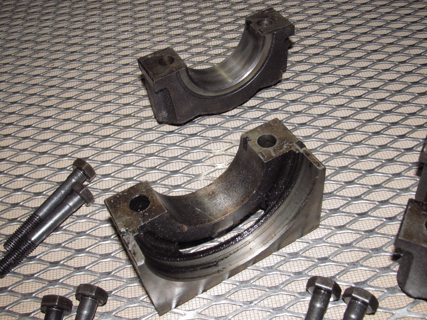 79 80 Datsun 280zx OEM Engine Crankshaft Bearing Cap - Set